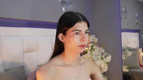 CuteArii online show from April 6, 8:10 pm