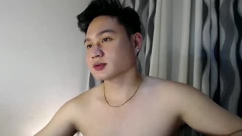 cuteasianlee online show from February 21, 10:29 am