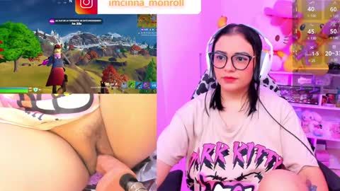 Snapshot of cutecinamonroll chatting on February 6, 5:30 pm Cinna independent model online show from February 6, 5:30 pm