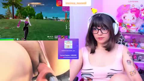 Snapshot of cutecinamonroll chatting on October 9, 4:56 pm Cinna independent model online show from October 9, 4:56 pm