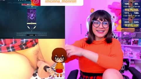 Snapshot of cutecinamonroll chatting on February 2, 4:22 pm Cinna independent model online show from February 2, 4:22 pm