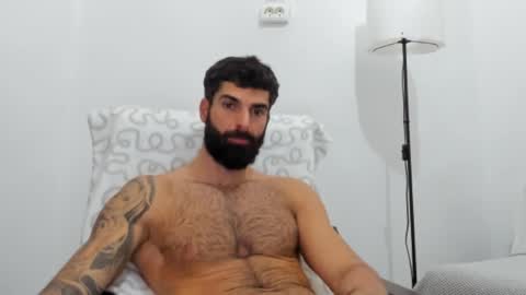 cuteeboy online show from November 19, 11:53 am