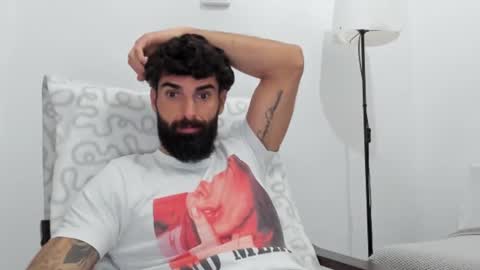 cuteeboy online show from February 25, 3:04 pm