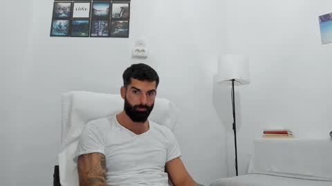 cuteeboy online show from October 14, 2:09 pm