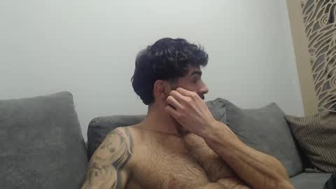 cuteeboy online show from February 12, 6:11 pm