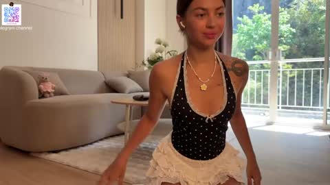 Elsa online show from February 4, 3:32 am