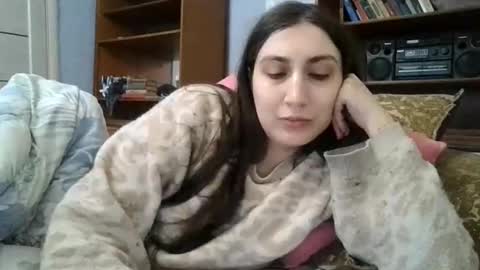 cutekattie online show from February 24, 8:50 am