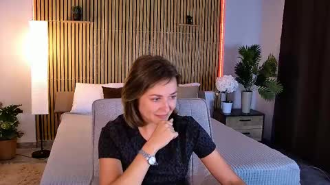 cutemirage online show from May 22, 2:35 pm