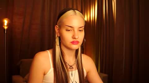 Roxy online show from March 9, 6:32 pm