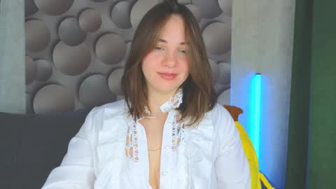 Snapshot of cutesmile_sharon chatting on February 26, 2:19 am cutesmile sharon online show from February 26, 2:19 am