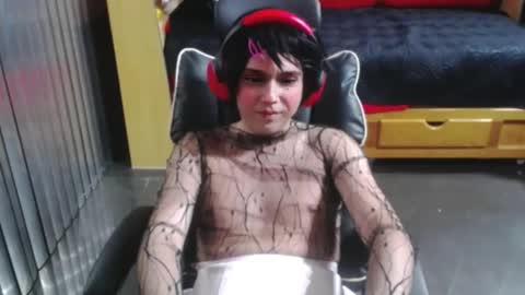 cutest_princess online show from April 16, 1:28 am