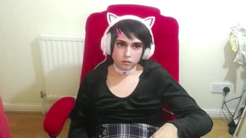 Snapshot of cutest_princess chatting on October 16, 9:13 pm cutest_princess online show from October 16, 9:13 pm