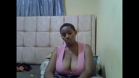 cutestebony1 online show from February 11, 10:24 pm