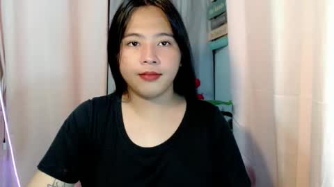 cute online show from February 12, 3:43 am