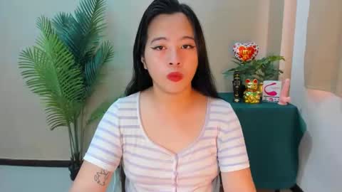 Snapshot of cutie_asianwoman chatting on September 14, 6:59 am cutie_asianwoman online show from September 14, 6:59 am