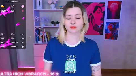 Snapshot of cutie_mili chatting on February 28, 8:09 am mili online show from February 28, 8:09 am