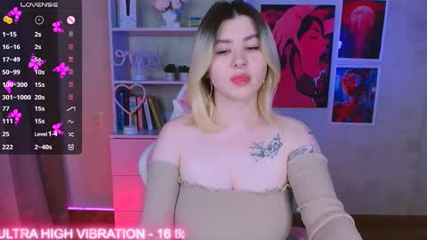 Snapshot of cutie_mili chatting on February 27, 11:39 am mili online show from February 27, 11:39 am