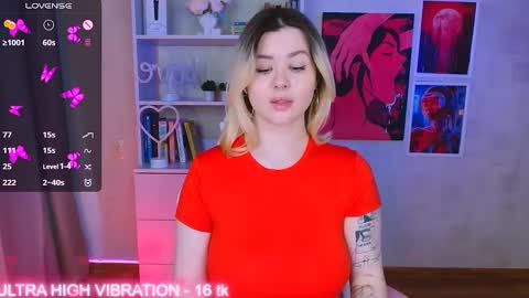 Snapshot of cutie_mili chatting on March 1, 10:45 am mili online show from March 1, 10:45 am