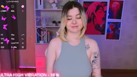 Snapshot of cutie_mili chatting on February 23, 7:11 am mili online show from February 23, 7:11 am
