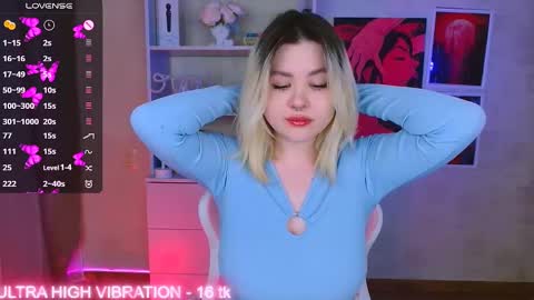 Snapshot of cutie_mili chatting on February 19, 7:06 am mili online show from February 19, 7:06 am