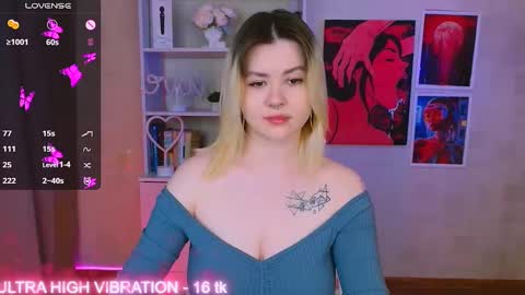 Snapshot of cutie_mili chatting on February 15, 5:19 am mili online show from February 15, 5:19 am