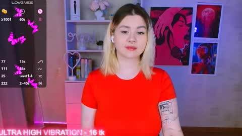 Snapshot of cutie_mili chatting on February 20, 2:51 am mili online show from February 20, 2:51 am