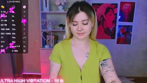 Snapshot of cutie_mili chatting on February 13, 5:16 am mili online show from February 13, 5:16 am