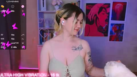 Snapshot of cutie_mili chatting on February 14, 4:26 am mili online show from February 14, 4:26 am