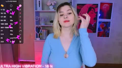 Snapshot of cutie_mili chatting on February 19, 3:17 am mili online show from February 19, 3:17 am