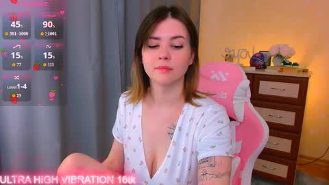 Snapshot of cutie_mili chatting on September 17, 7:34 am mili online show from September 17, 7:34 am