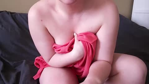 cutie_peach online show from June 4, 9:48 am