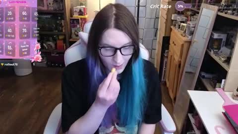 Cutie Velvette online show from December 3, 5:13 pm