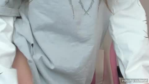 Snapshot of cutierori chatting on December 12, 4:04 am Rori Instagram cutierori online show from December 12, 4:04 am