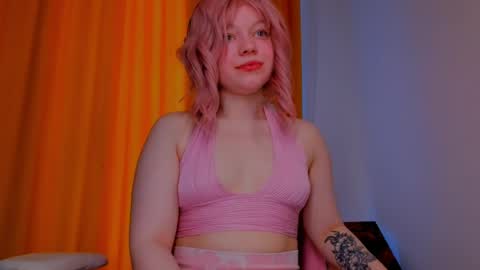 CutieSue online show from May 20, 1:50 pm