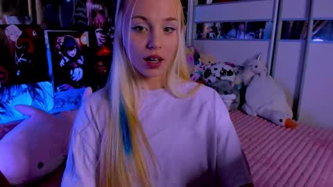 Nora online show from March 3, 9:22 pm