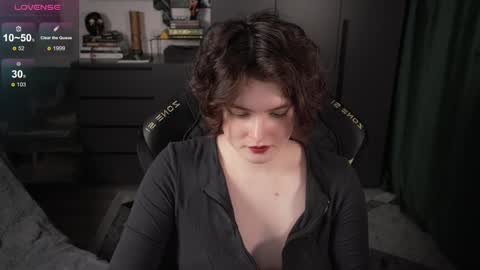 Helen Blossom online show from May 31, 7:48 pm