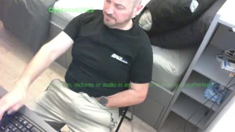 Chris online show from April 12, 6:23 pm