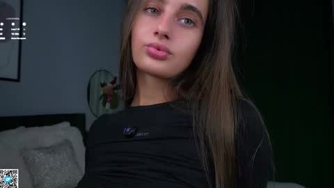 Isabella online show from February 2, 1:14 am