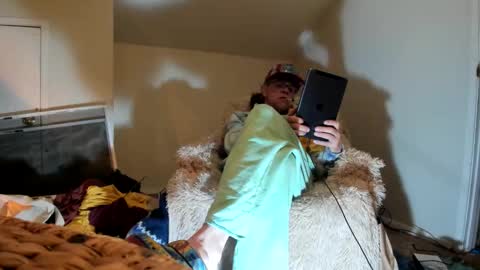 Andrew Thomas online show from November 25, 9:19 am