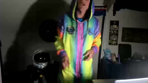 Andrew Thomas online show from October 19, 1:10 am