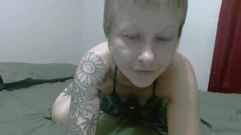 Daisy online show from June 14, 1:38 am