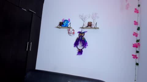 Ailyn  online show from February 6, 2:22 am