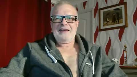 Brian ... online show from October 29, 9:26 pm