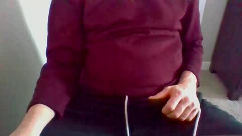 daddnextdoor online show from December 17, 9:32 pm