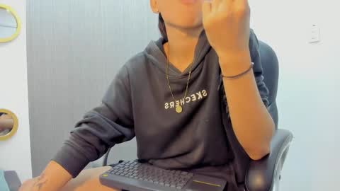 Snapshot of daddy_darcks chatting on September 8, 8:30 pm daddy_darcks online show from September 8, 8:30 pm