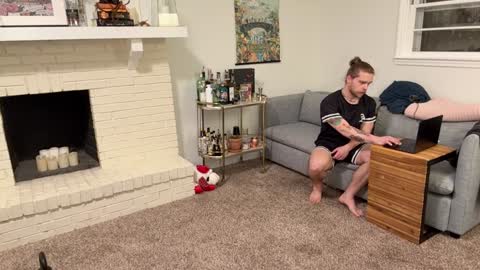 Snapshot of daddydaydrinkz chatting on December 12, 4:59 am DaddydayDrinkz online show from December 12, 4:59 am