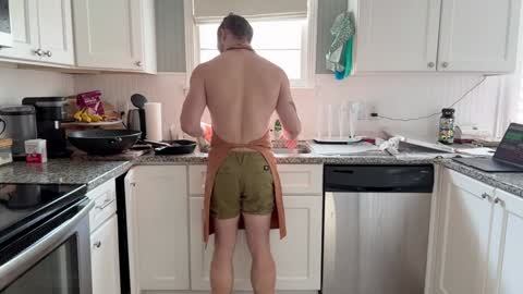 Snapshot of daddydaydrinkz chatting on January 8, 6:41 pm DaddydayDrinkz online show from January 8, 6:41 pm