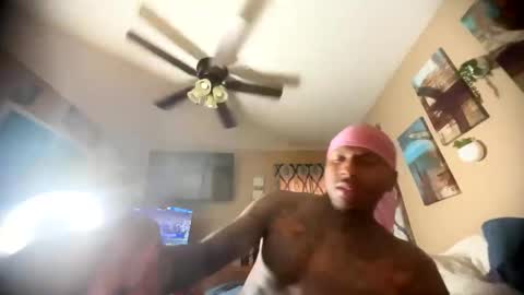 sexy tatted king bbc online show from May 20, 11:49 am
