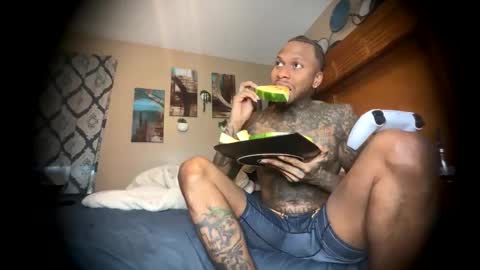 sexy tatted king bbc online show from May 21, 1:17 pm