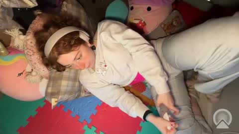 Saoirse online show from May 5, 5:36 am